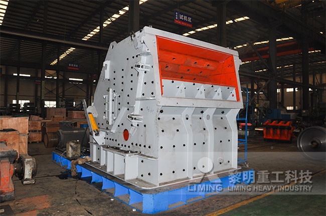 CI5X系列反擊式破碎機車間圖