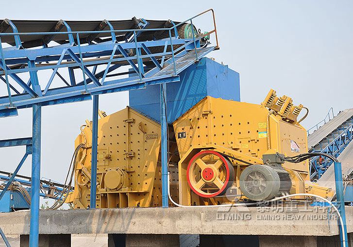 歐版反擊式破碎機(jī)